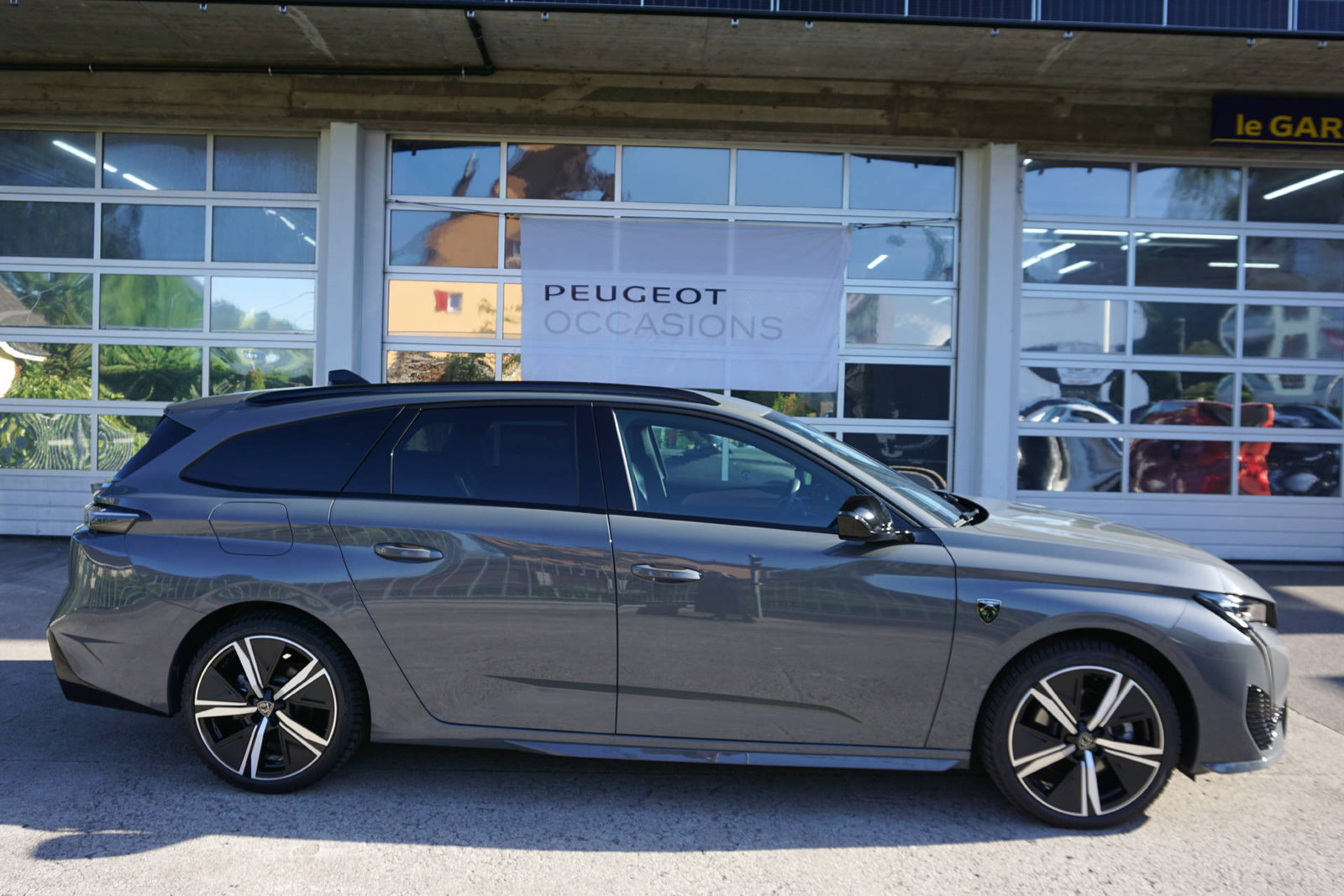 PEUGEOT 308 SW 1.2 Hybrid GT, Mild-Hybrid Benzin/Elektro, Occasion / Gebraucht, Automatik - 3