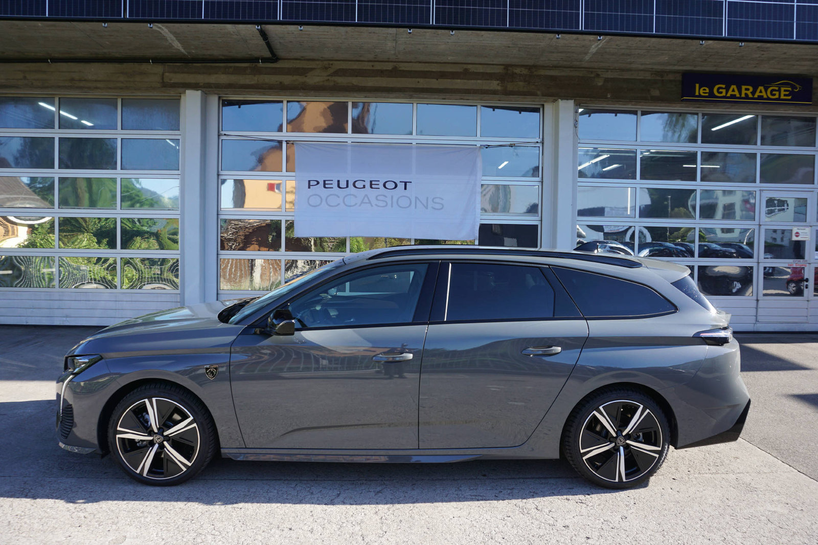 PEUGEOT 308 SW 1.2 Hybrid GT, Mild-Hybrid Benzin/Elektro, Occasion / Gebraucht, Automatik - 4