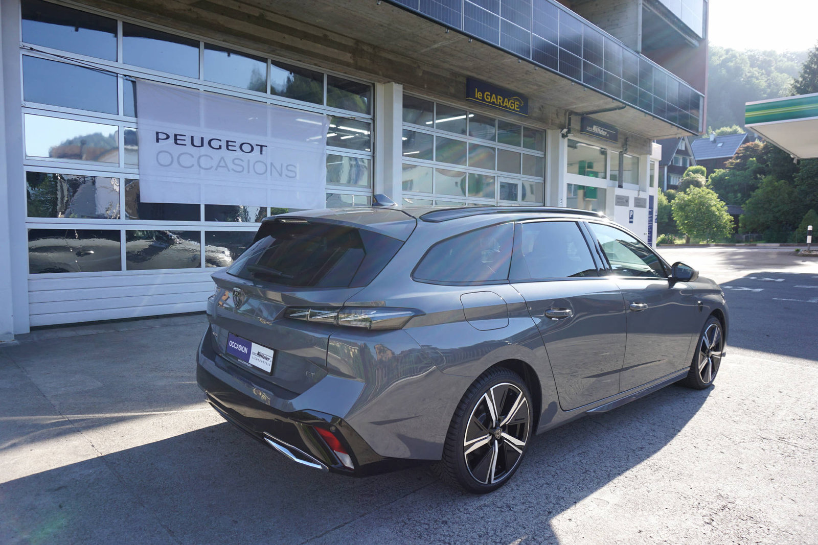 PEUGEOT 308 SW 1.2 Hybrid GT, Mild-Hybrid Benzin/Elektro, Occasion / Gebraucht, Automatik - 5