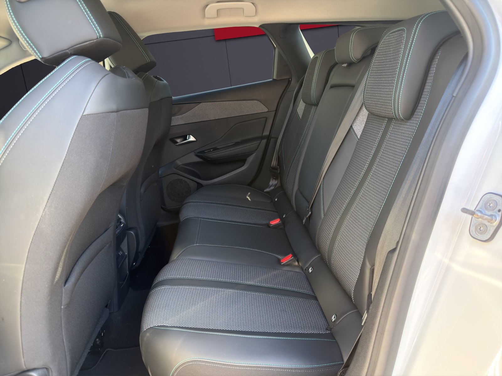 PEUGEOT 308 SW 1.2 Allure Pack, Essence, Occasion / Utilisé, Automatique - 7