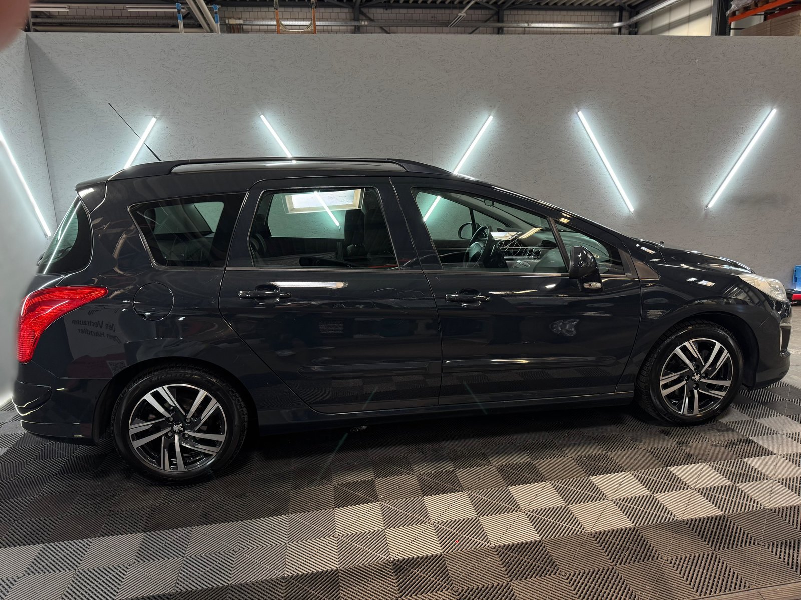 PEUGEOT 308 SW 1.6 HDI Allure EGS6, Diesel, Second hand / Used, Automatic - 4