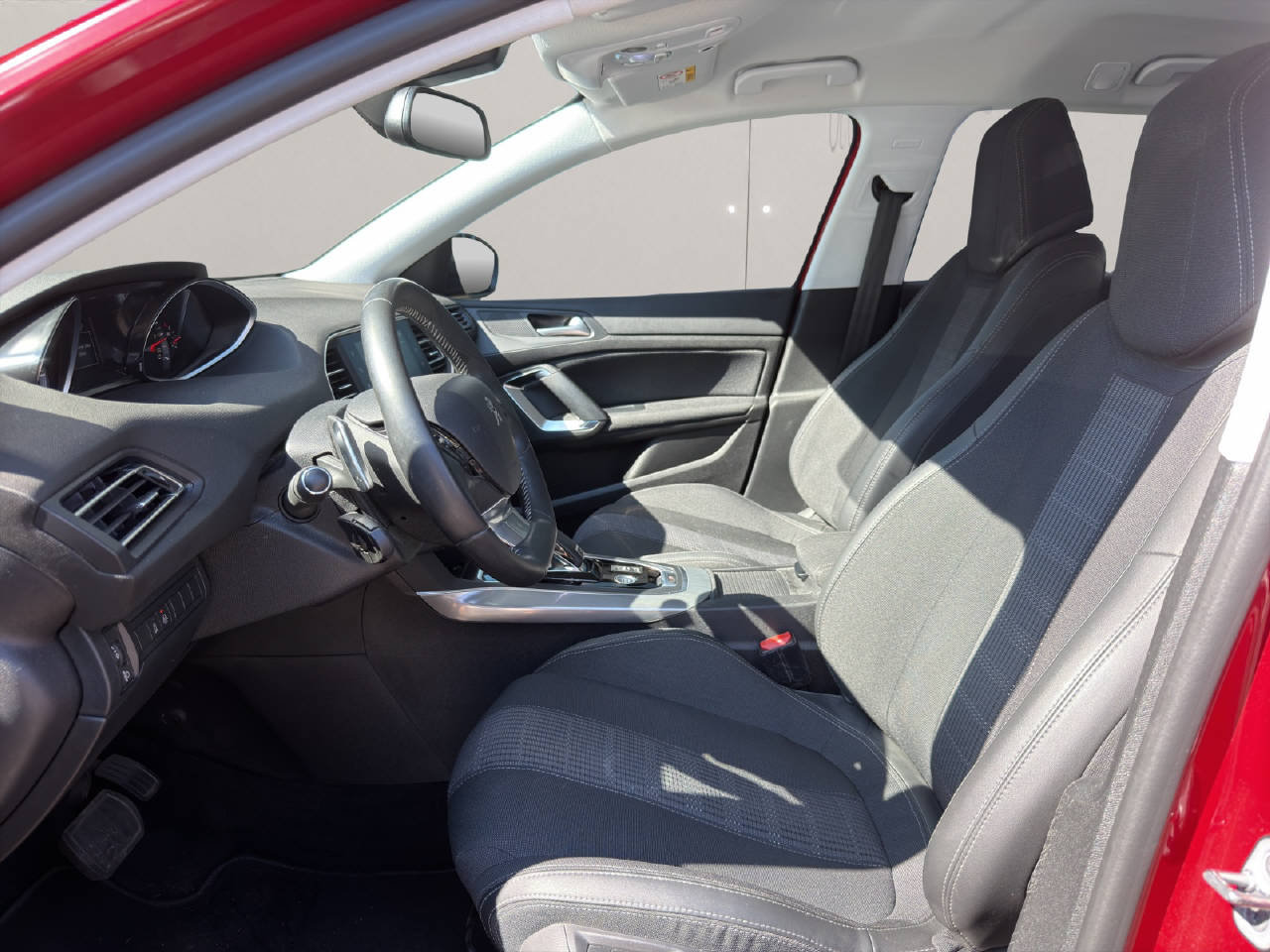 PEUGEOT 308 SW 1.5 BlueHDi Allure, Diesel, Occasion / Gebraucht, Automatik - 4