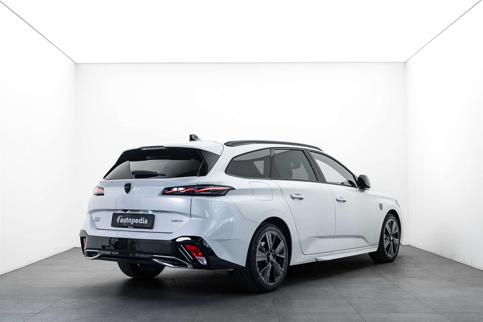 PEUGEOT 308 SW 1.6 PHEV 225 GT Pack, Plug-in-Hybrid Petrol/Electric, Second hand / Used, Automatic - 3