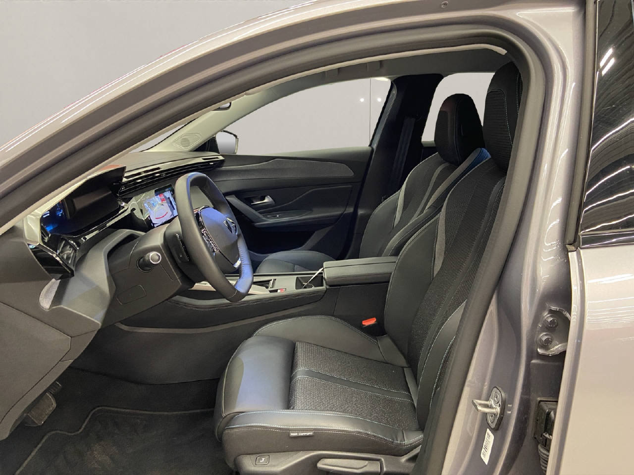 PEUGEOT 308 SW 1.2 PureTech Allure, Essence, Occasion / Utilisé, Automatique - 5