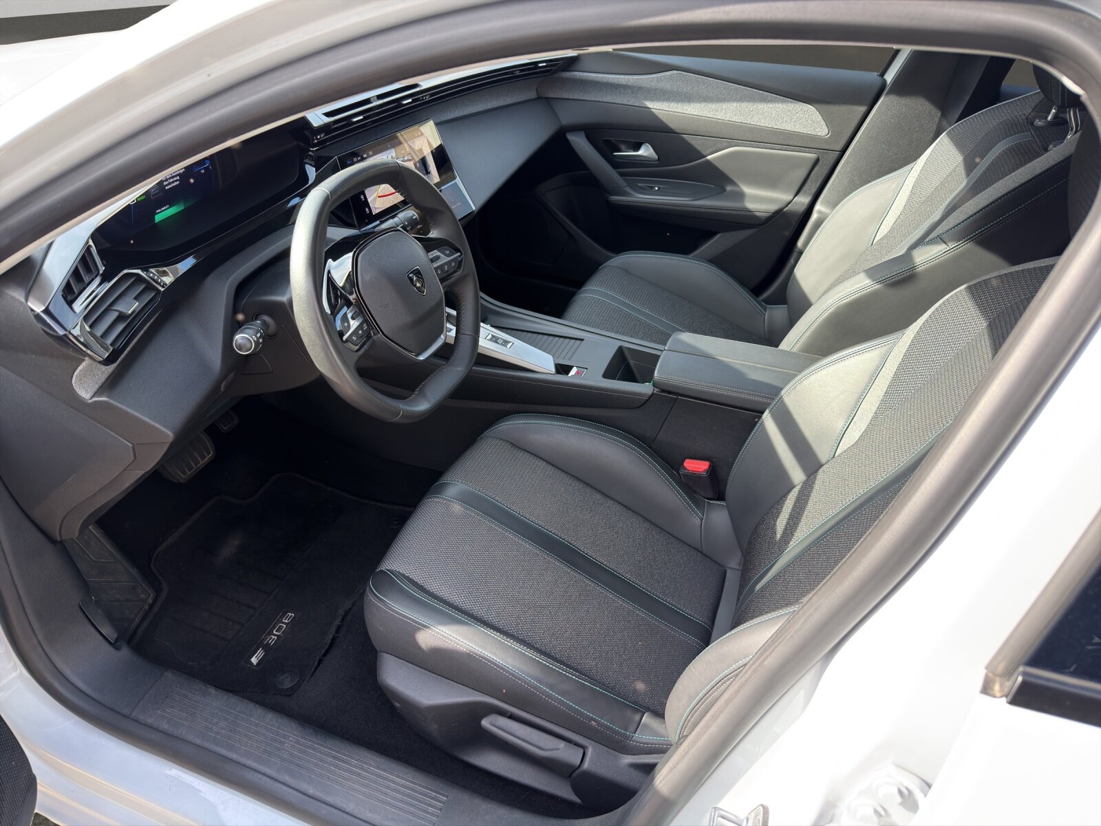 PEUGEOT 308 SW e-Allure, Elektro, Occasion / Gebraucht, Automatik - 4