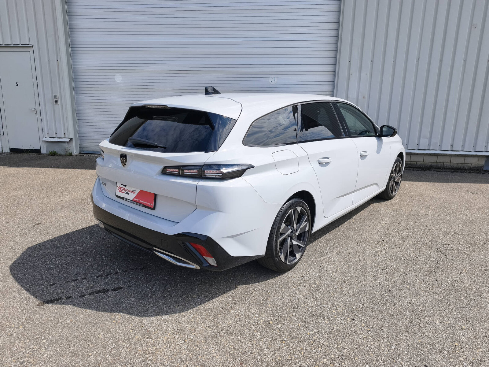 PEUGEOT 308 SW 1.2 Hybrid Allure, Mild-Hybrid Petrol/Electric, Second hand / Used, Automatic - 6