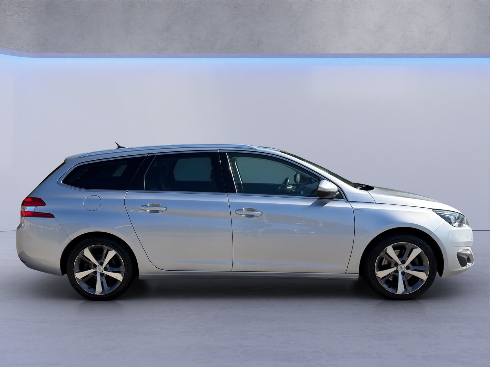 PEUGEOT 308 SW 2.0 BlueHDI GT Automatic, Diesel, Occasion / Utilisé, Automatique - 4