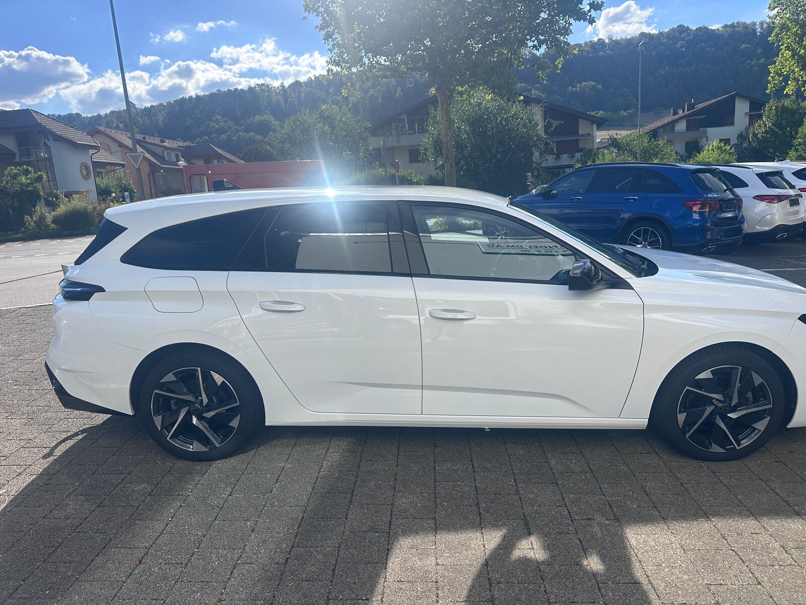 PEUGEOT 308 SW 1.5 BlueHDI Allure EAT8, Diesel, Occasion / Gebraucht, Automatik - 7