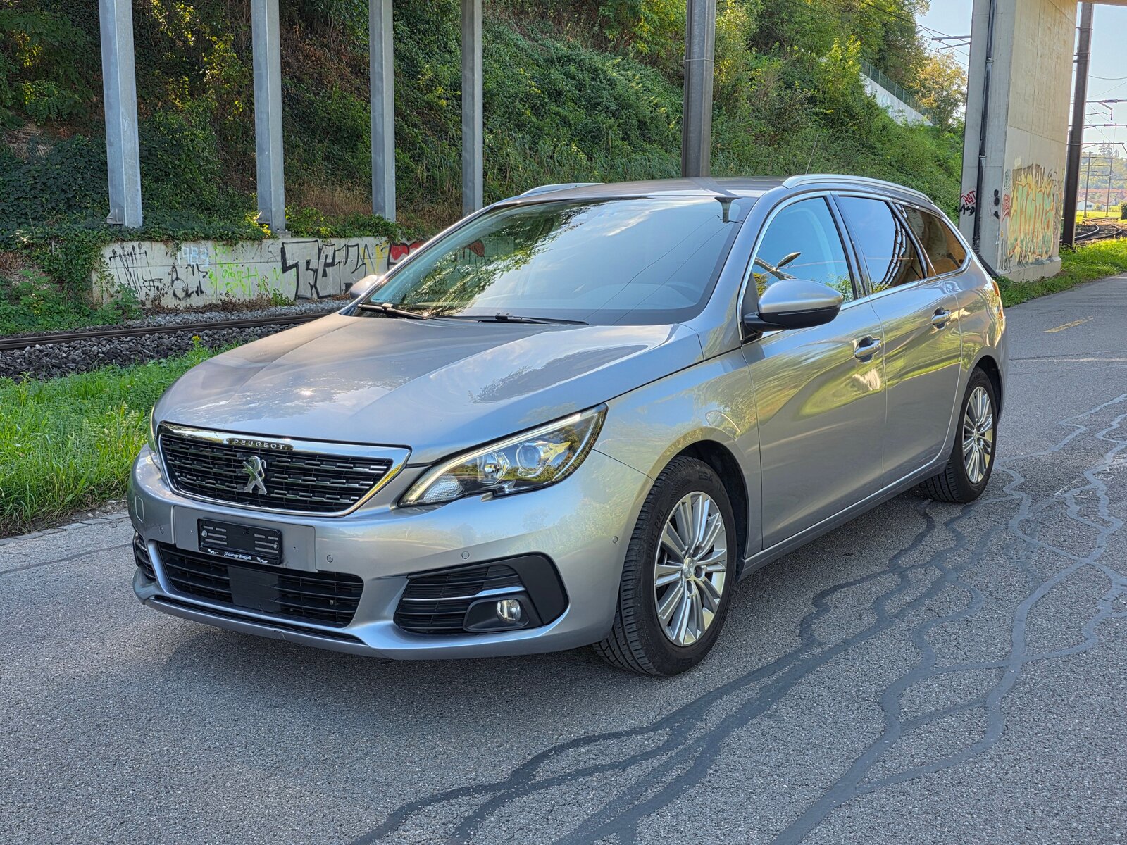 PEUGEOT 308 SW 1.2 Pure Tech Allure EAT8 / Neu ab Mfk.