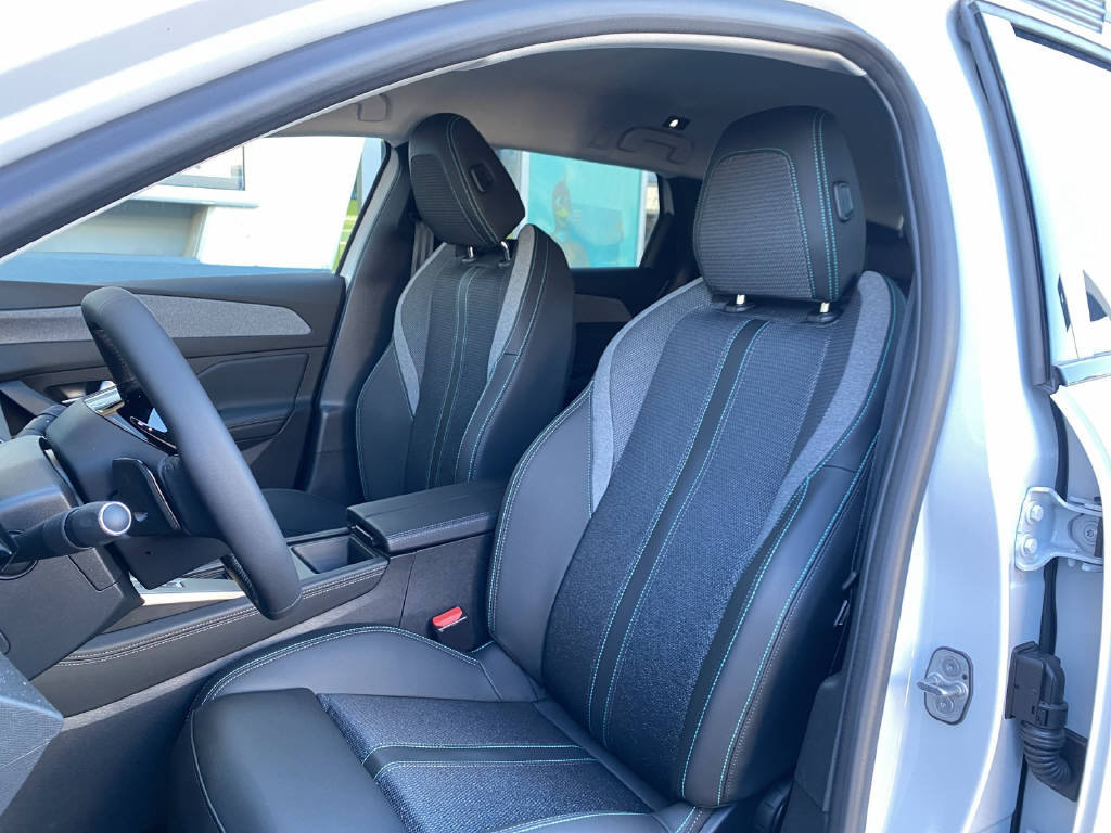 PEUGEOT 308 SW 1.6 PHEV 180 Allure, Plug-in-Hybrid Benzin/Elektro, Vorführwagen, Automatik - 5
