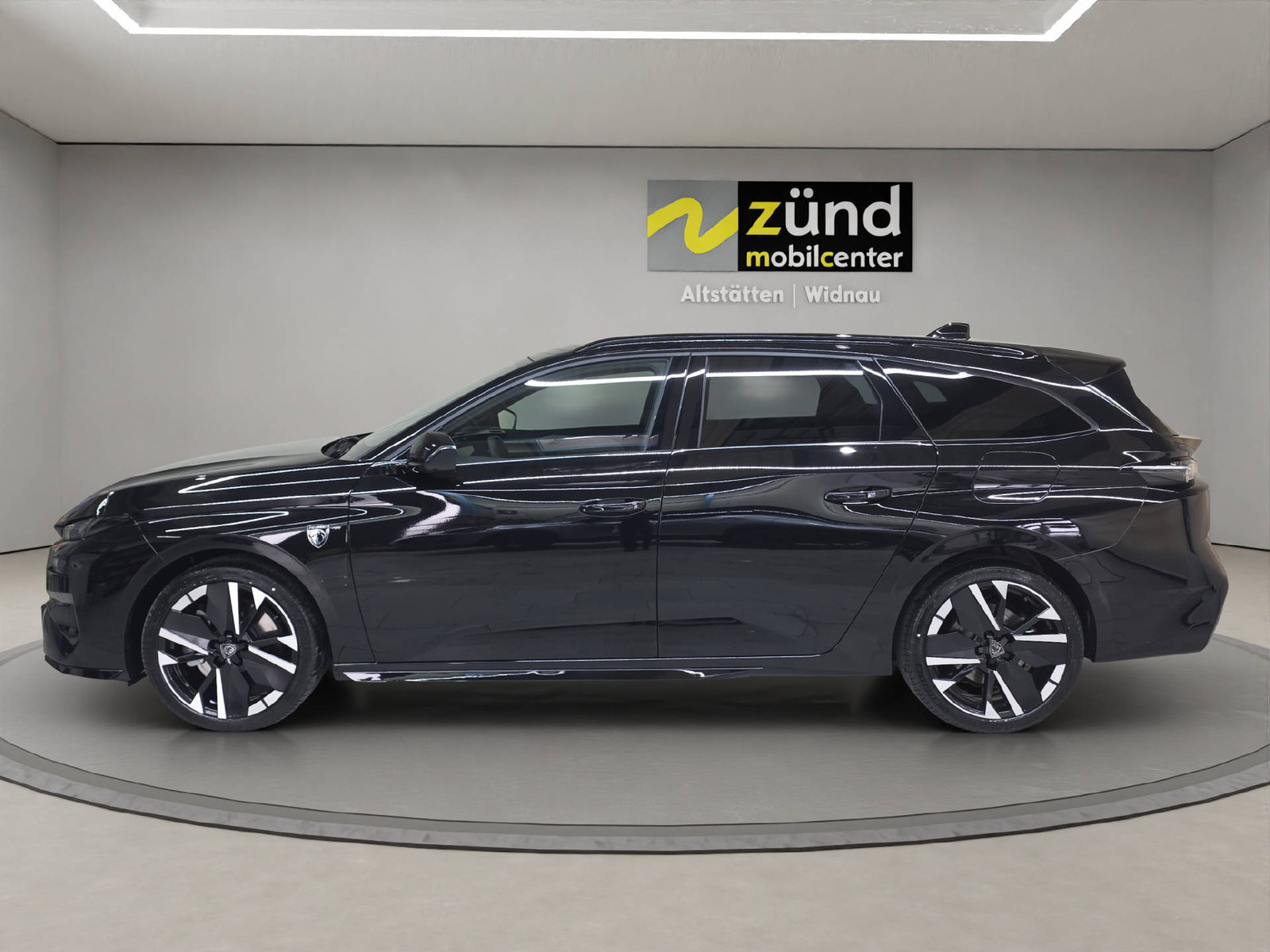 PEUGEOT 308 SW 1.6 PHEV 195 GT, Plug-in-Hybrid Benzina/Elettrica, Auto dimostrativa, Automatico - 2