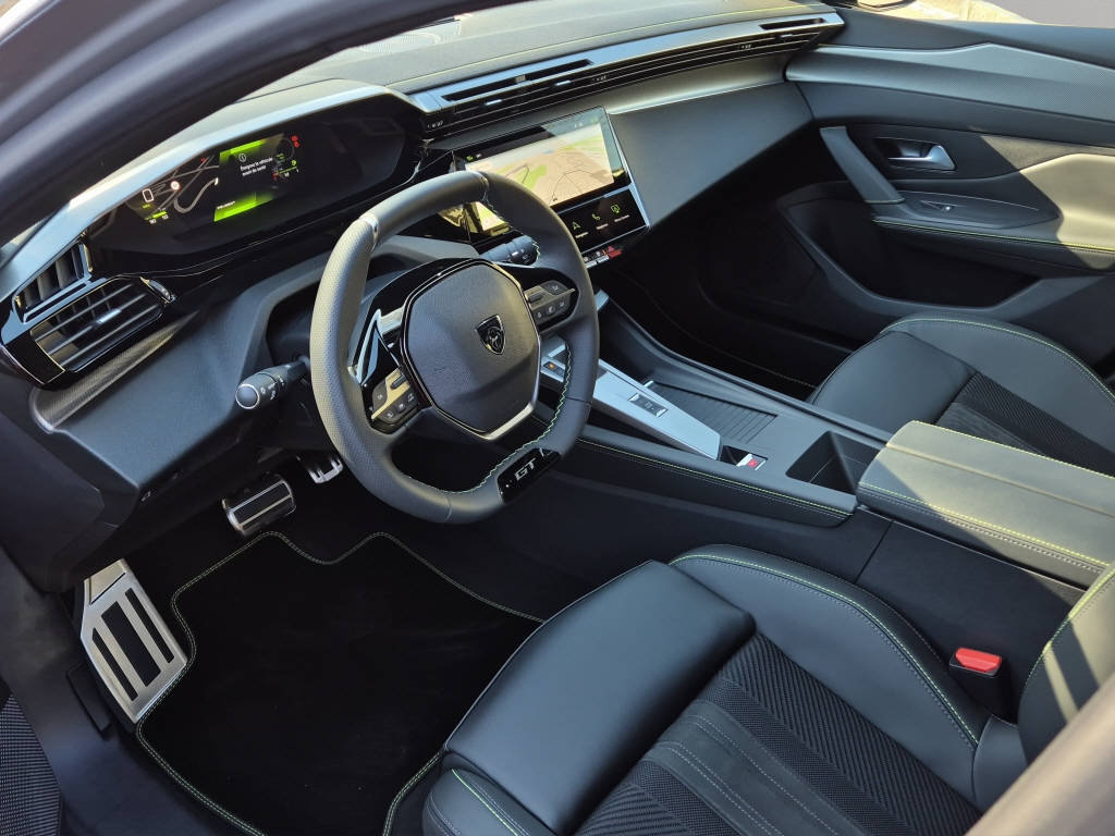 PEUGEOT 308 SW 1.2 Hybrid GT, Mild-Hybrid Petrol/Electric, Ex-demonstrator, Automatic - 5