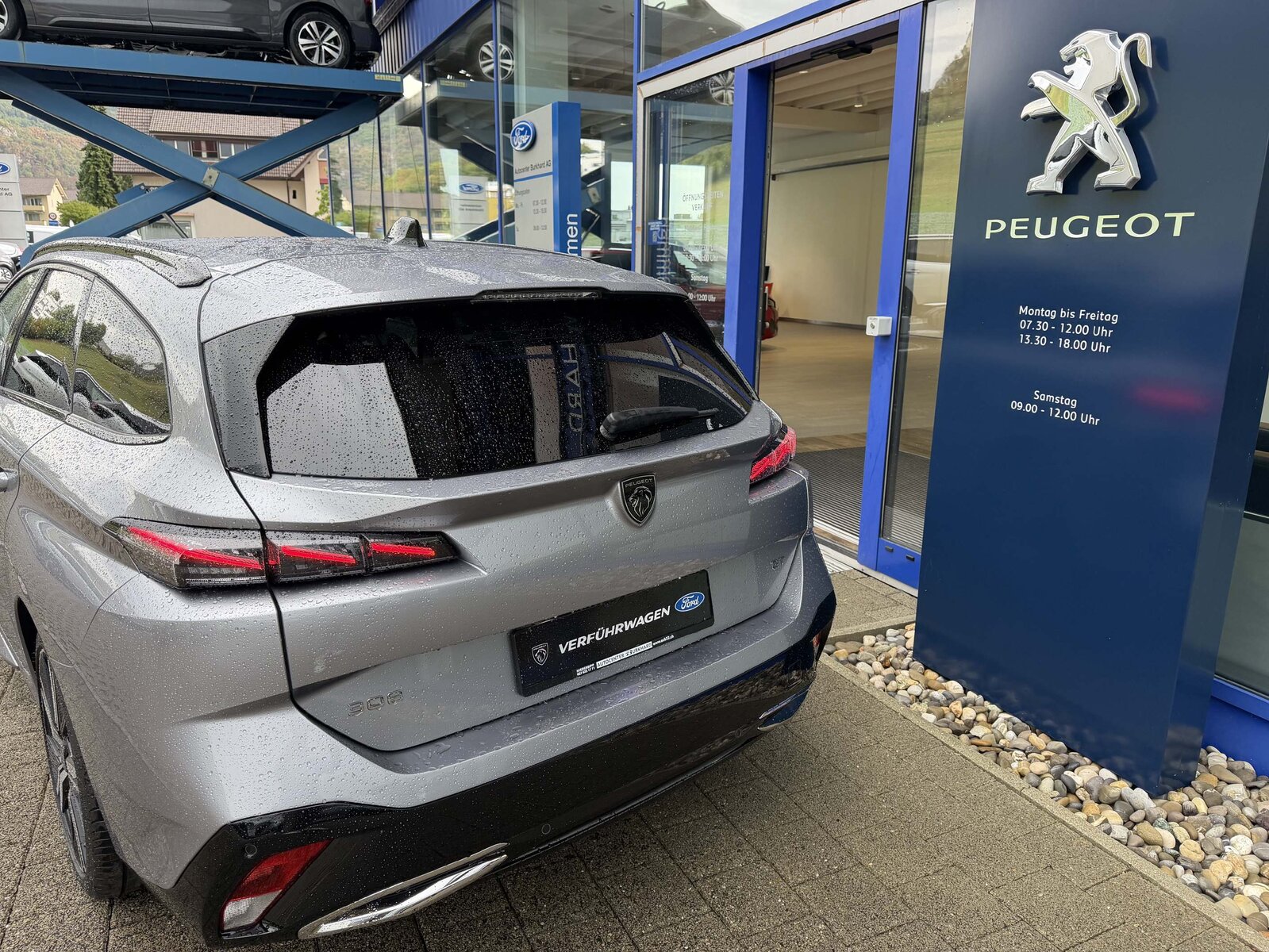 PEUGEOT 308 SW 1.2 Hybrid GT *5 Jahre Werksgarantie*, Mild-Hybrid Petrol/Electric, Ex-demonstrator, Automatic - 4