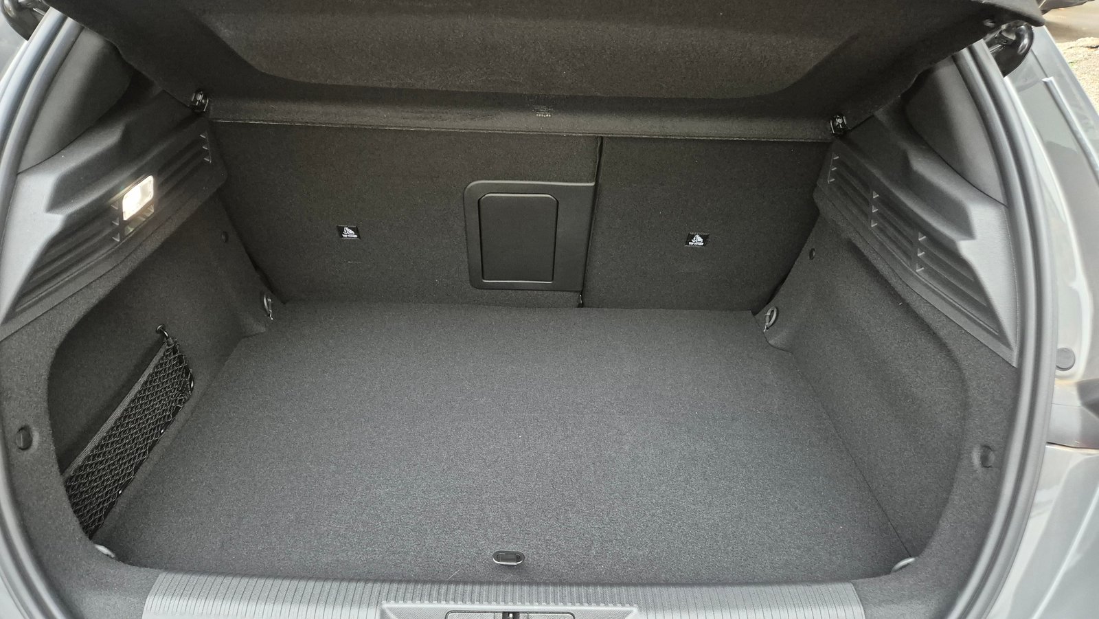 PEUGEOT 308 PHEV GT Helvetia, Plug-in-Hybrid Benzina/Elettrica, Auto nuove, Automatico - 7