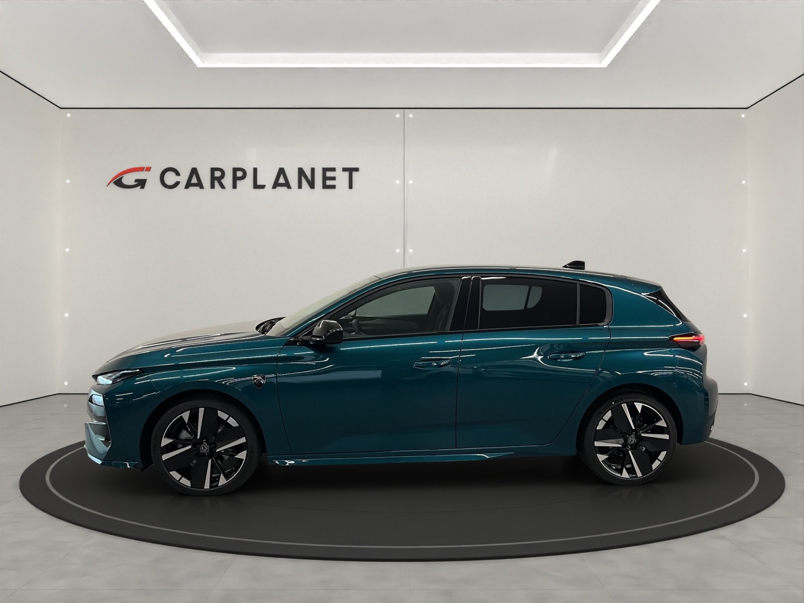 PEUGEOT 308 1.2 Hybrid GT, Mild-Hybrid Petrol/Electric, New car, Automatic - 2