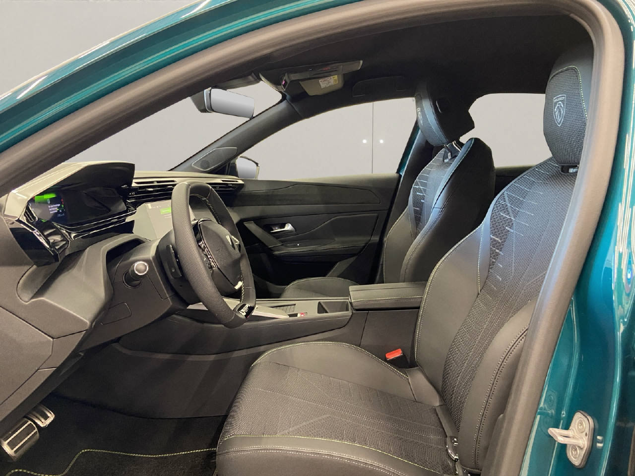 PEUGEOT 308 1.2 Hybrid GT, Hybride Léger Essence/Électricité, Voiture nouvelle, Automatique - 5