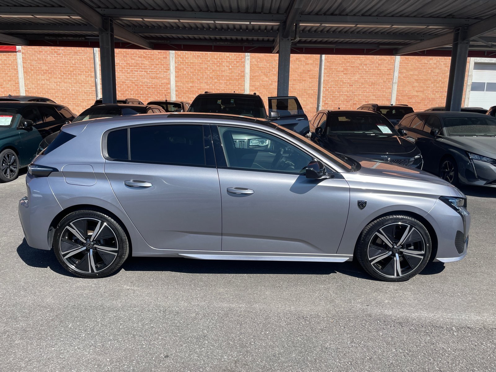 PEUGEOT 308 1.6 PHEV 225 GT, Plug-in-Hybrid Petrol/Electric, Second hand / Used, Automatic - 3