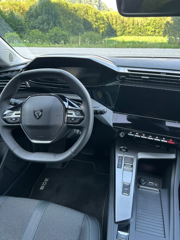 PEUGEOT 308 1.2 PureTech Allure Pack, Benzin, Occasion / Gebraucht, Automatik - 7
