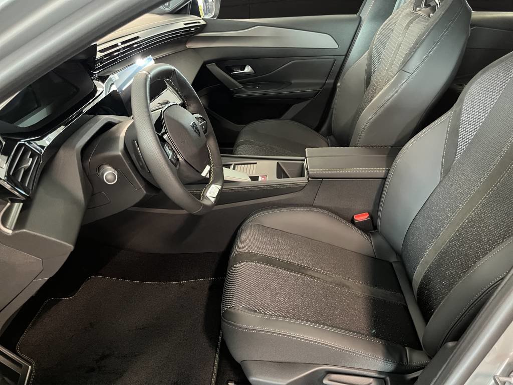 PEUGEOT 308 1.6 PHEV 180 GT, Mild-Hybrid Petrol/Electric, Second hand / Used, Automatic - 7