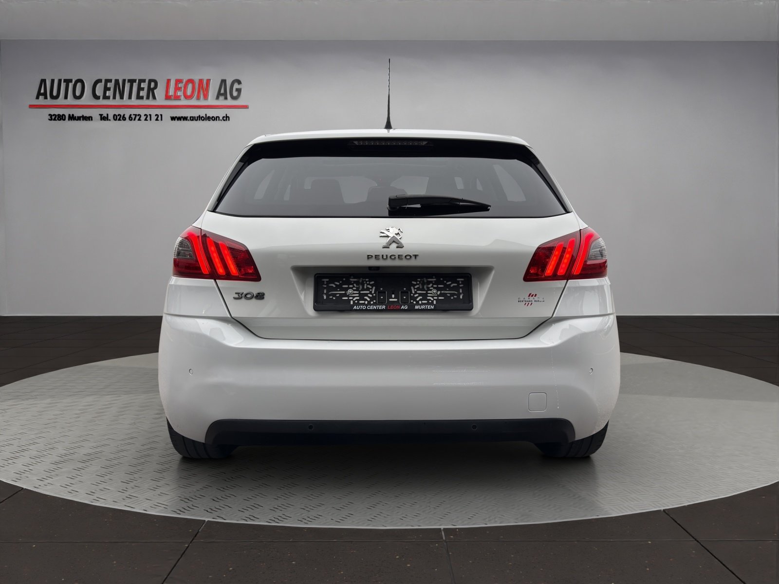PEUGEOT 308 1.2 Pure Tech Allure EAT8, Petrol, Second hand / Used, Automatic - 5