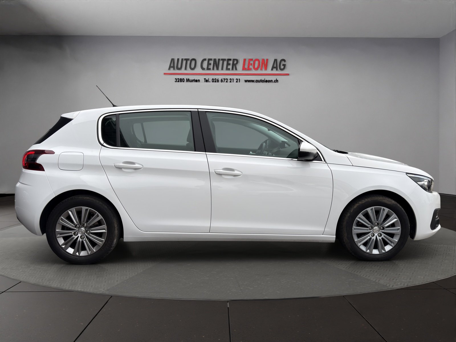 PEUGEOT 308 1.2 Pure Tech Allure EAT8, Petrol, Second hand / Used, Automatic - 7