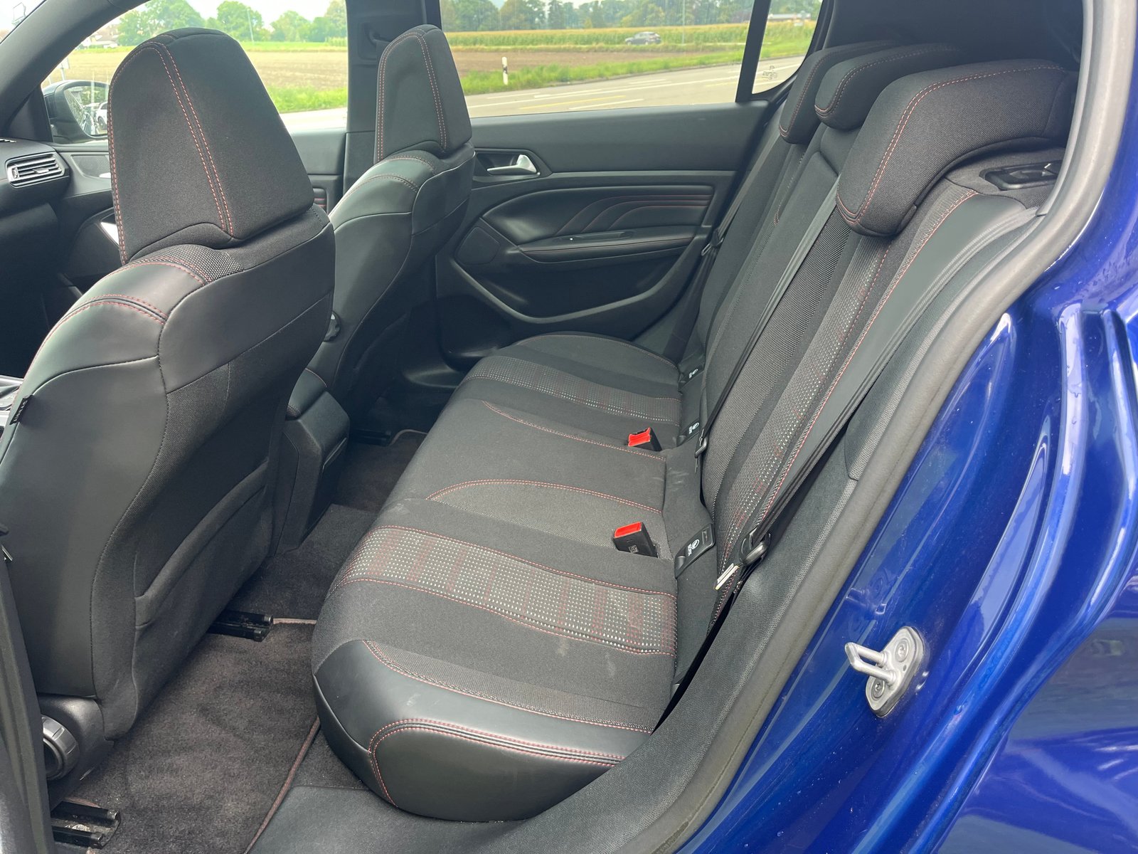 PEUGEOT 308 2.0 BlueHDI GT Line Automatic, Diesel, Occasion / Utilisé, Automatique - 6