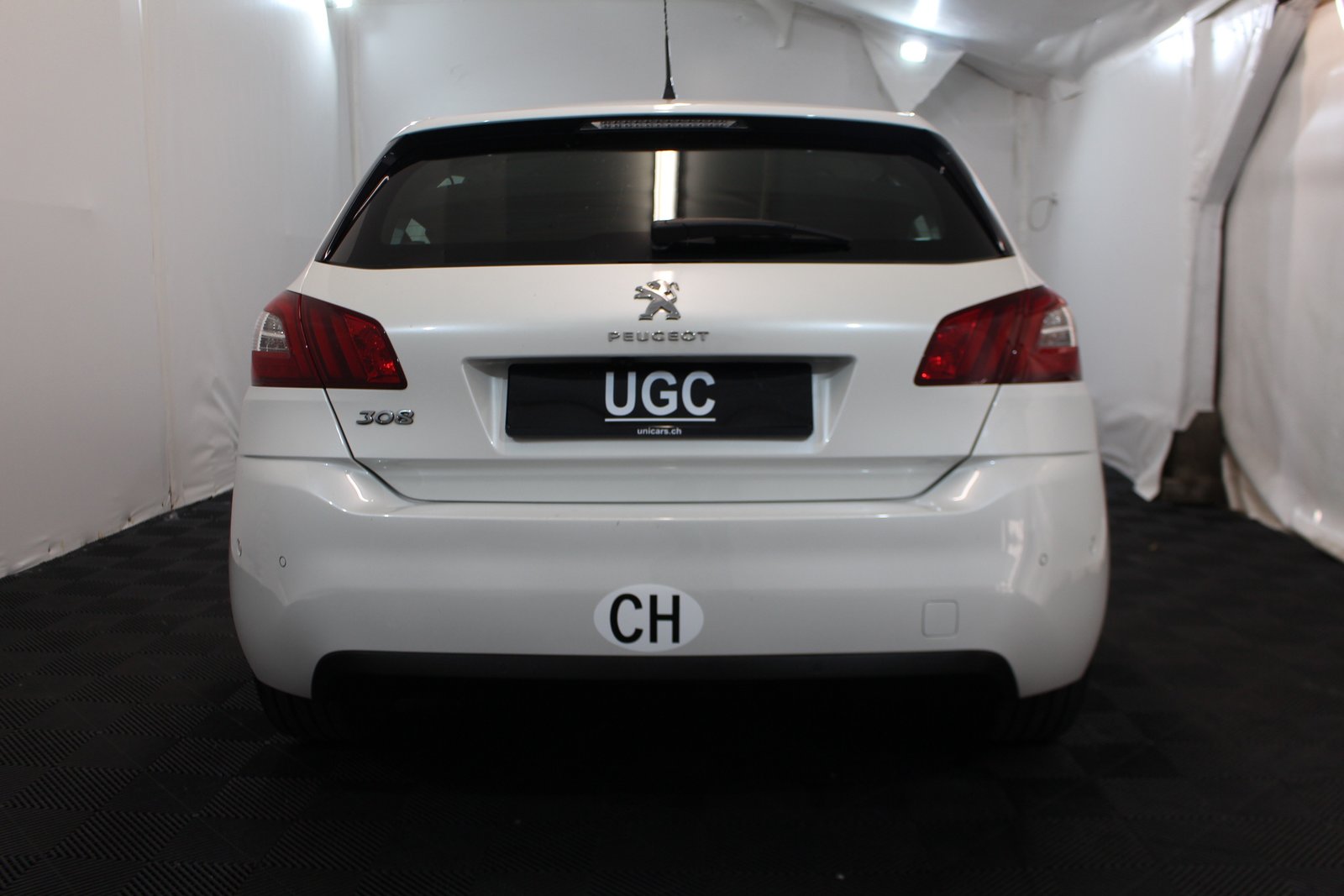 PEUGEOT 308 1.2 PureTech 130 Allure S/S, Petrol, Second hand / Used, Automatic - 5