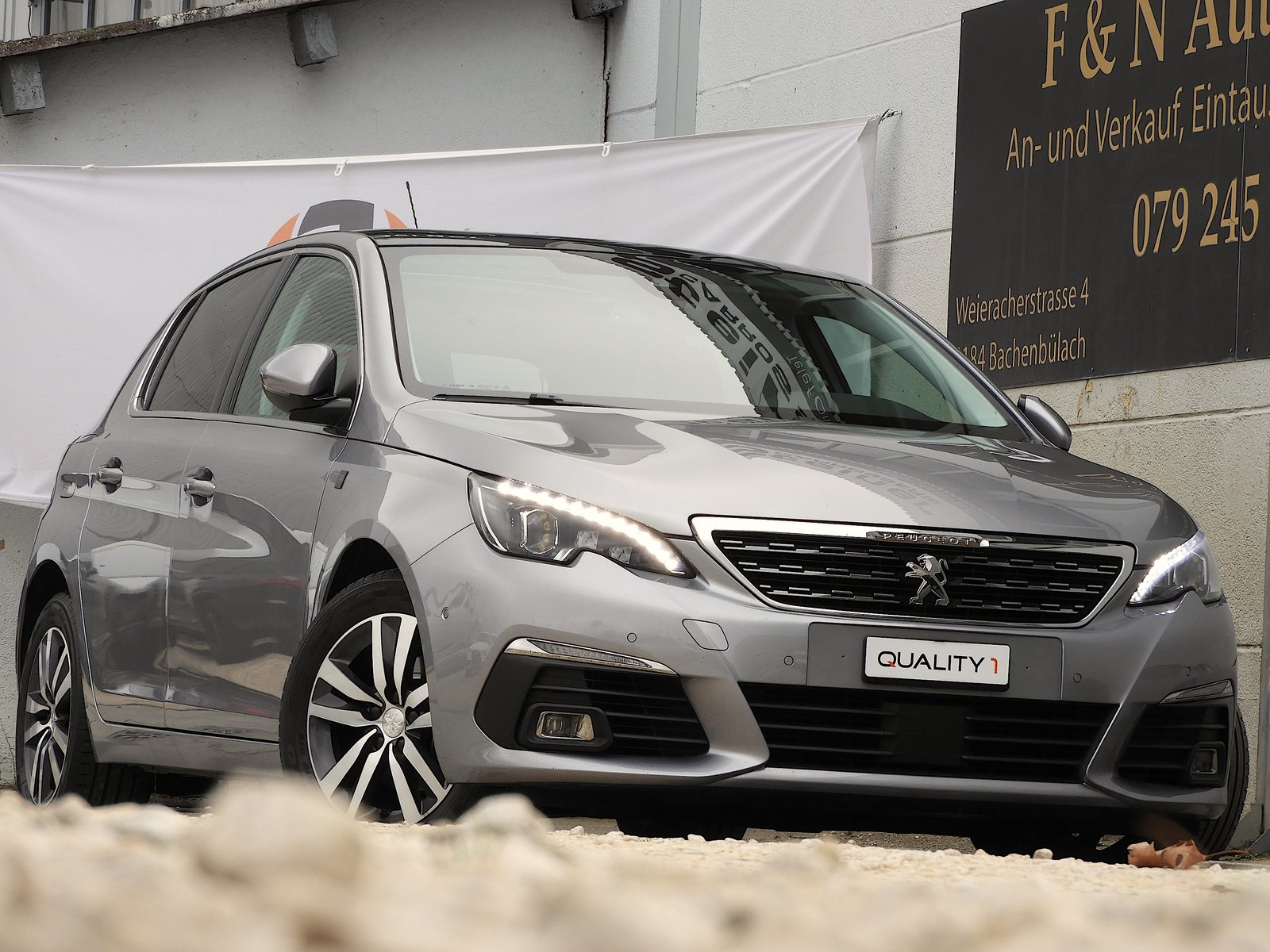 PEUGEOT 308 1.5 BlueHDI Tech Ed. EAT8 I Navi I Bluetooth I D
