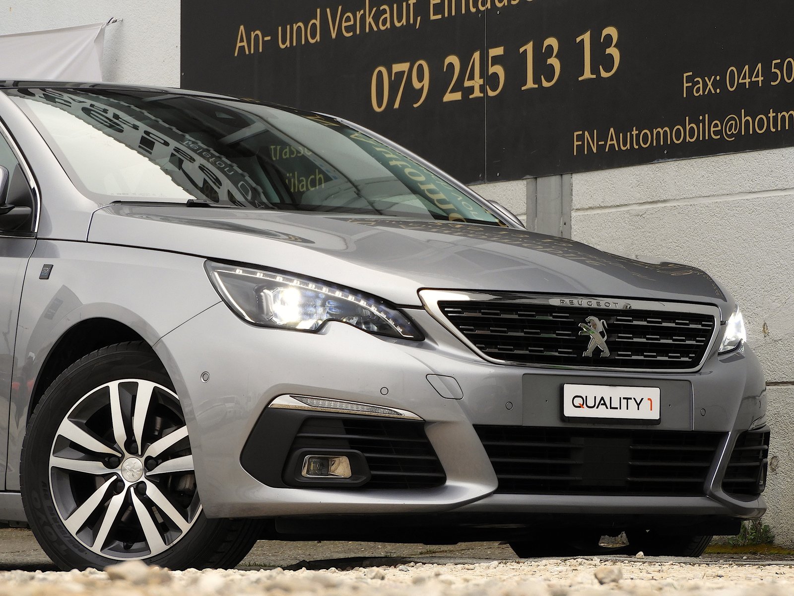 PEUGEOT 308 1.5 BlueHDI Tech Ed. EAT8 I Navi I Bluetooth I D, Diesel, Occasion / Utilisé, Automatique - 4