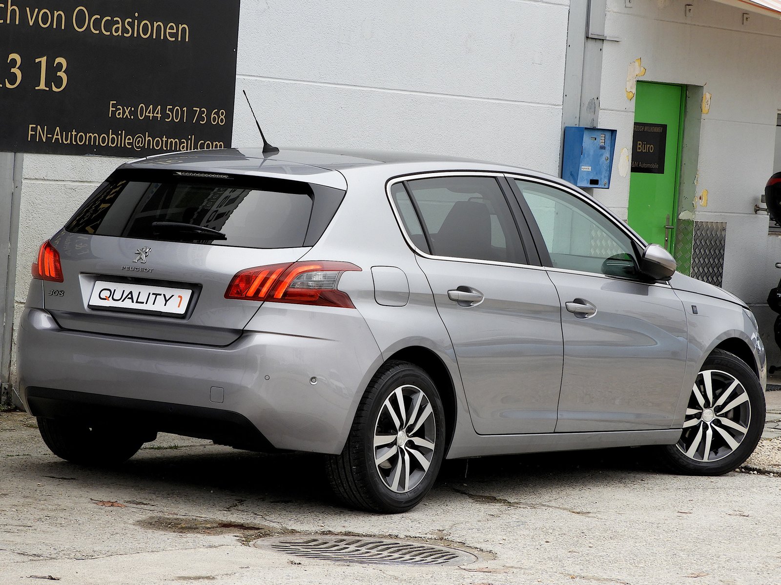 PEUGEOT 308 1.5 BlueHDI Tech Ed. EAT8 I Navi I Bluetooth I D, Diesel, Occasion / Utilisé, Automatique - 6
