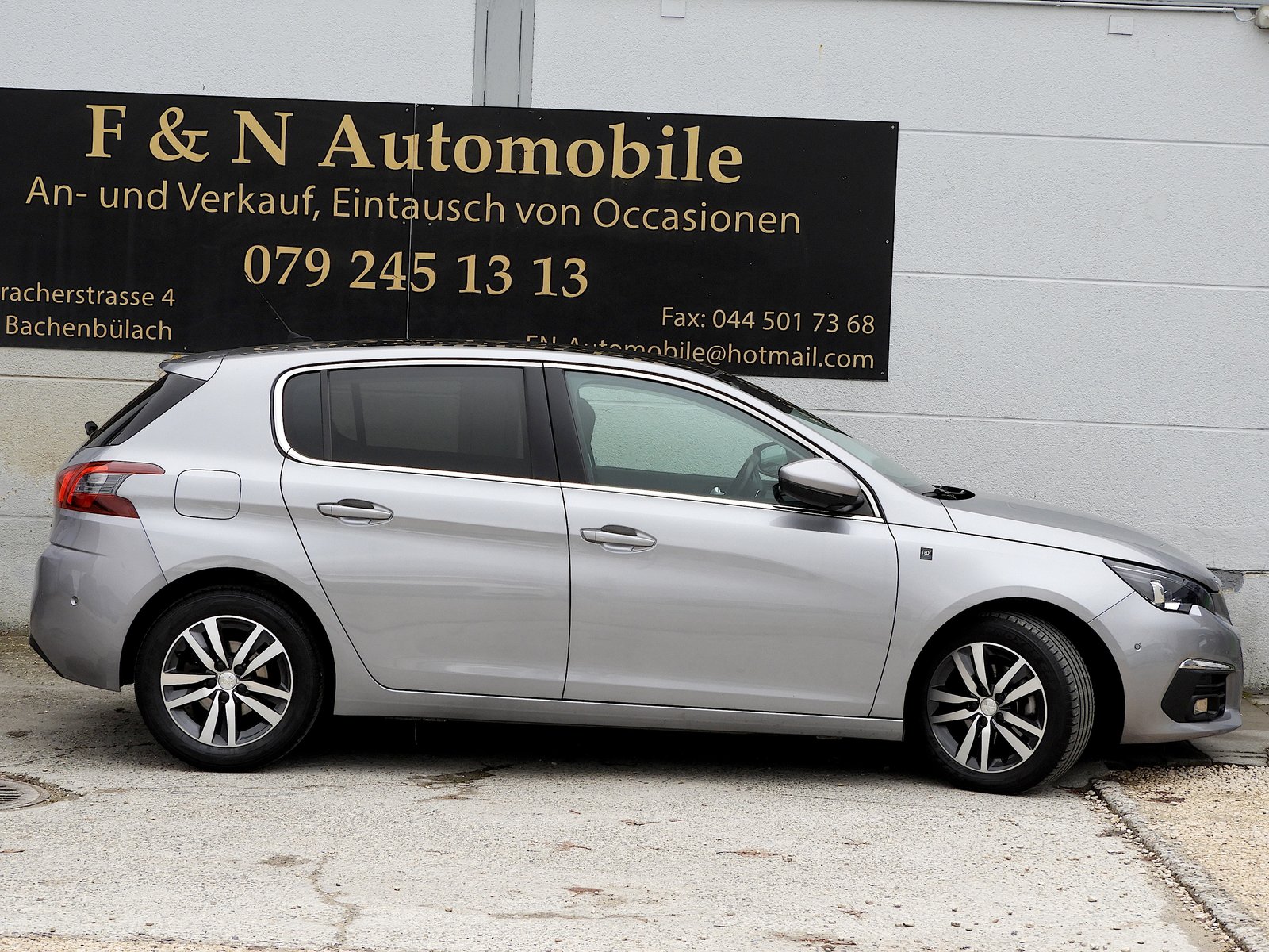 PEUGEOT 308 1.5 BlueHDI Tech Ed. EAT8 I Navi I Bluetooth I D, Diesel, Occasion / Utilisé, Automatique - 7