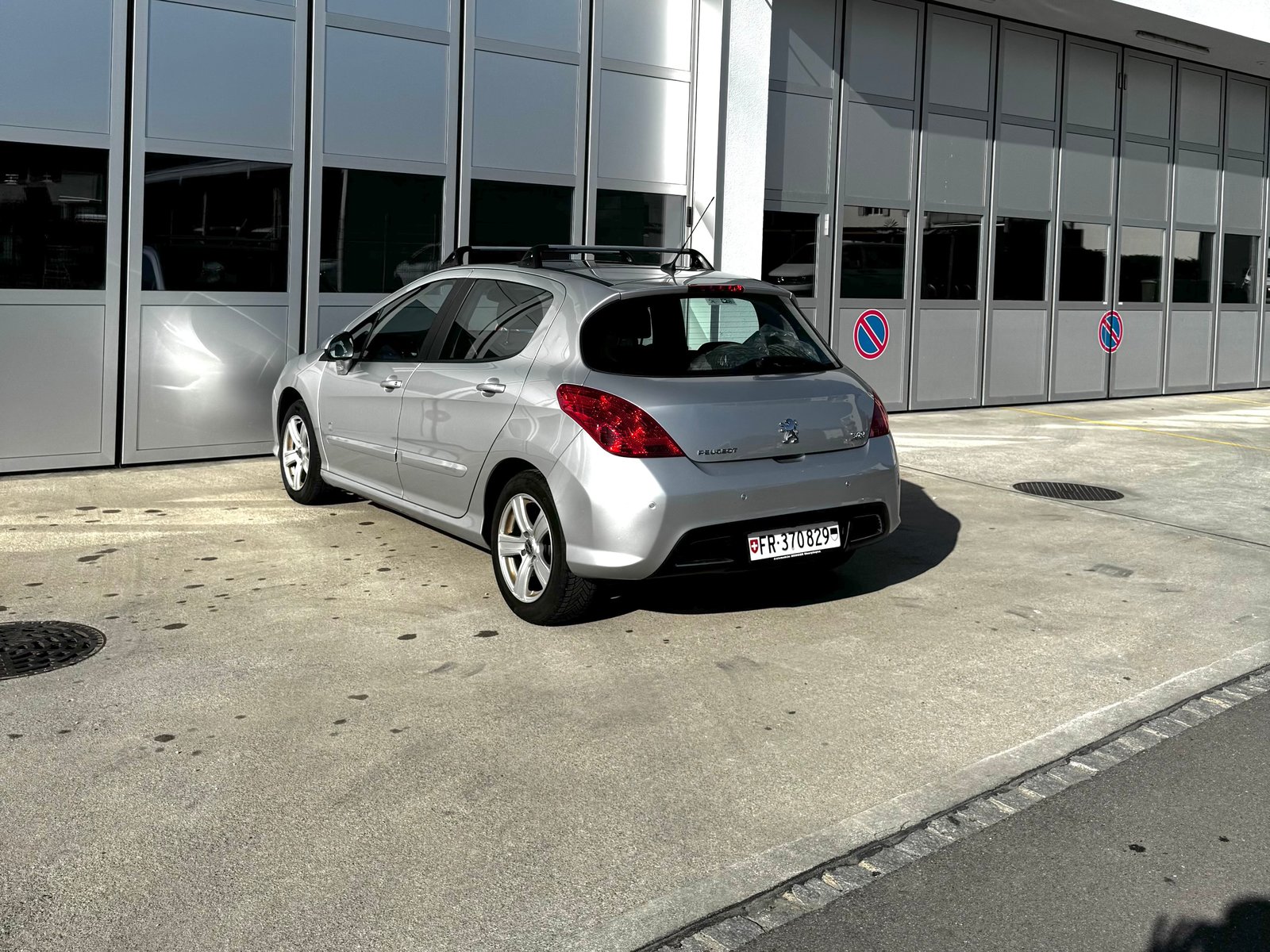 PEUGEOT 308 1.6 16V T Swiss Edition, Benzin, Occasion / Gebraucht, Handschaltung - 5