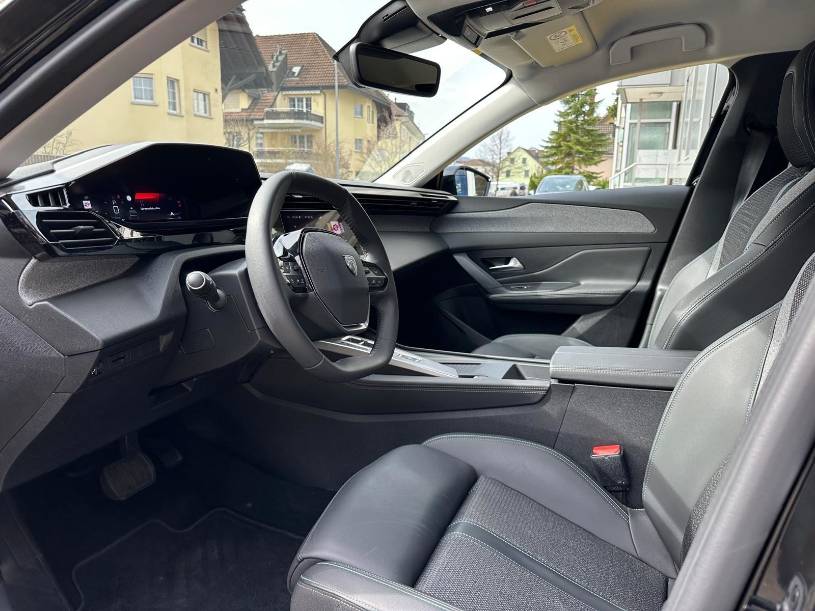 PEUGEOT 308 1.2 PureTech Allure, Petrol, Second hand / Used, Automatic - 7
