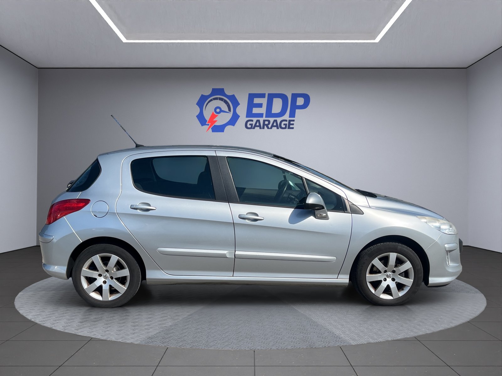 PEUGEOT 308 1.6 16V VTI Sport Automatic, Benzin, Occasion / Gebraucht, Automatik - 5
