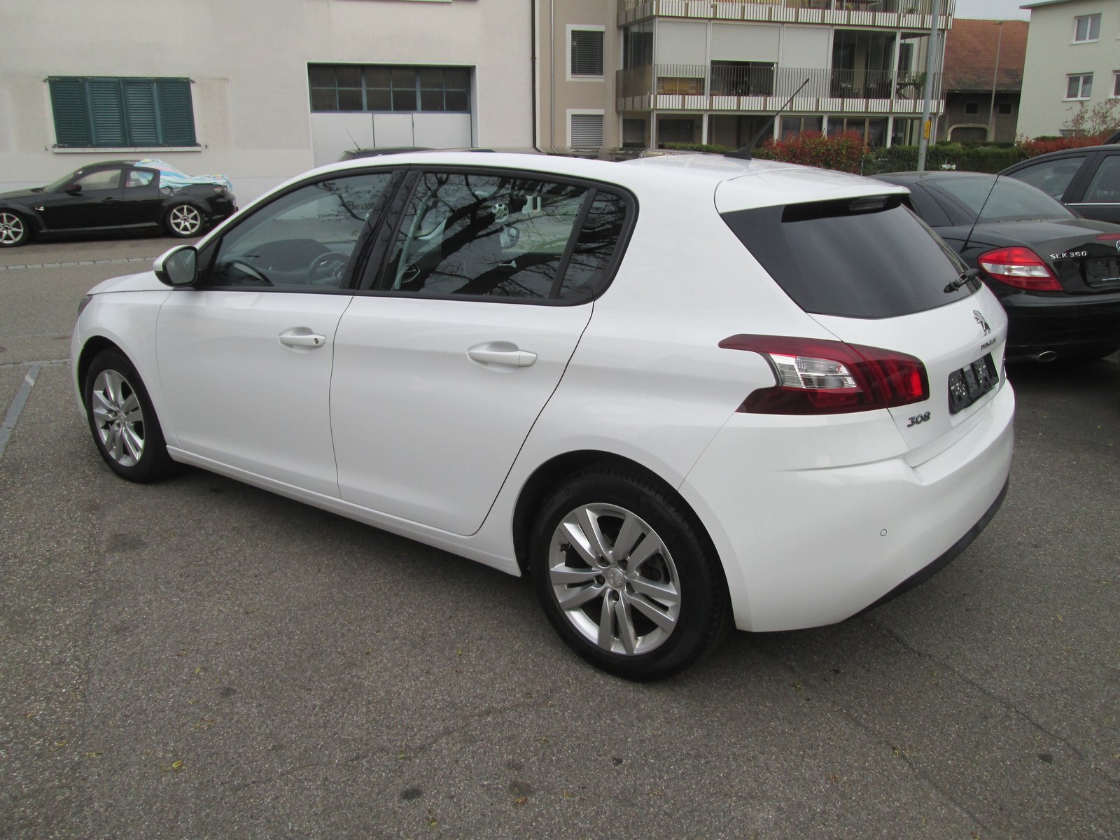 PEUGEOT 308 1.2 THP Active, Benzin, Occasion / Gebraucht, Handschaltung - 2
