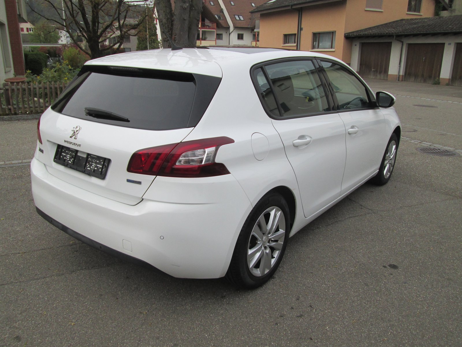 PEUGEOT 308 1.2 THP Active, Benzin, Occasion / Gebraucht, Handschaltung - 3