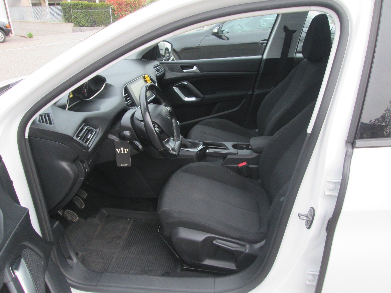 PEUGEOT 308 1.2 THP Active, Benzin, Occasion / Gebraucht, Handschaltung - 6