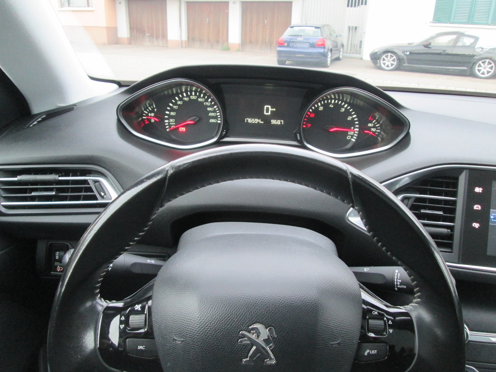 PEUGEOT 308 1.2 THP Active, Benzin, Occasion / Gebraucht, Handschaltung - 7