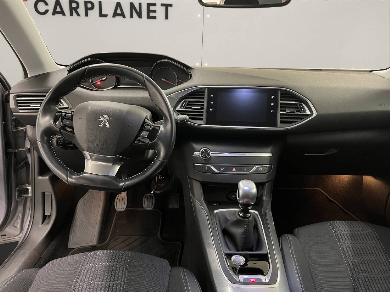 PEUGEOT 308 1.2 PureTech 130 Allure, Essence, Occasion / Utilisé, Manuelle - 6
