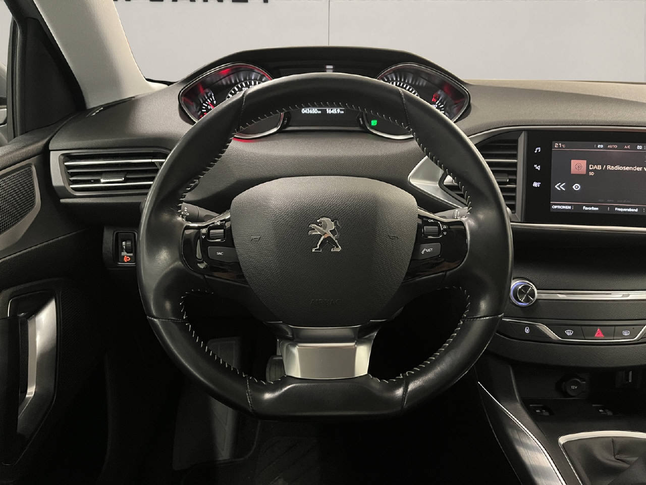 PEUGEOT 308 1.2 PureTech 130 Allure, Essence, Occasion / Utilisé, Manuelle - 7