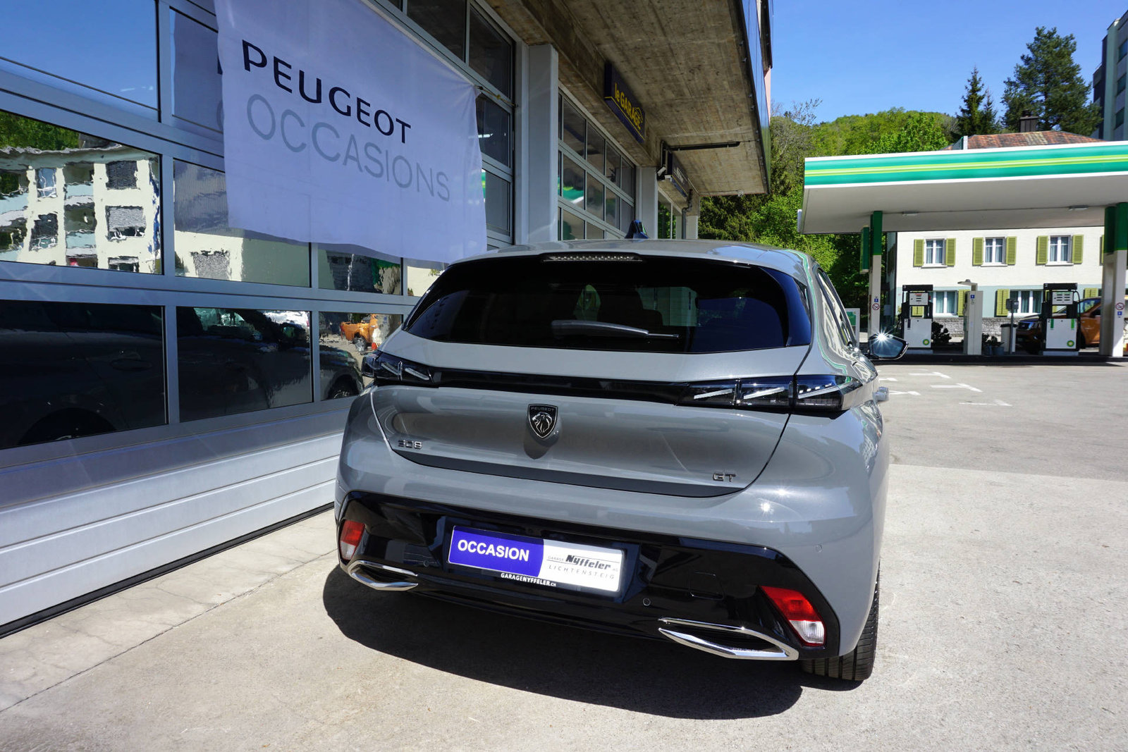 PEUGEOT 308 1.2 Hybrid GT, Mild-Hybrid Benzin/Elektro, Occasion / Gebraucht, Automatik - 3