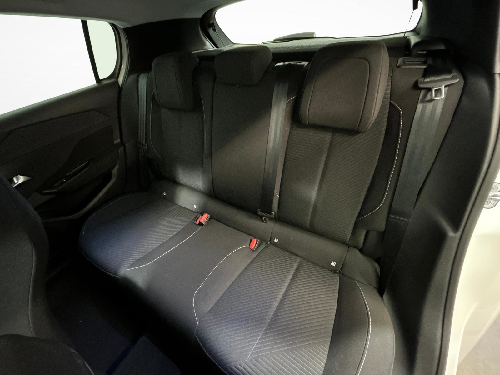 PEUGEOT 308 1.5 BlueHDi Active Pack, Diesel, Occasion / Gebraucht, Automatik - 4
