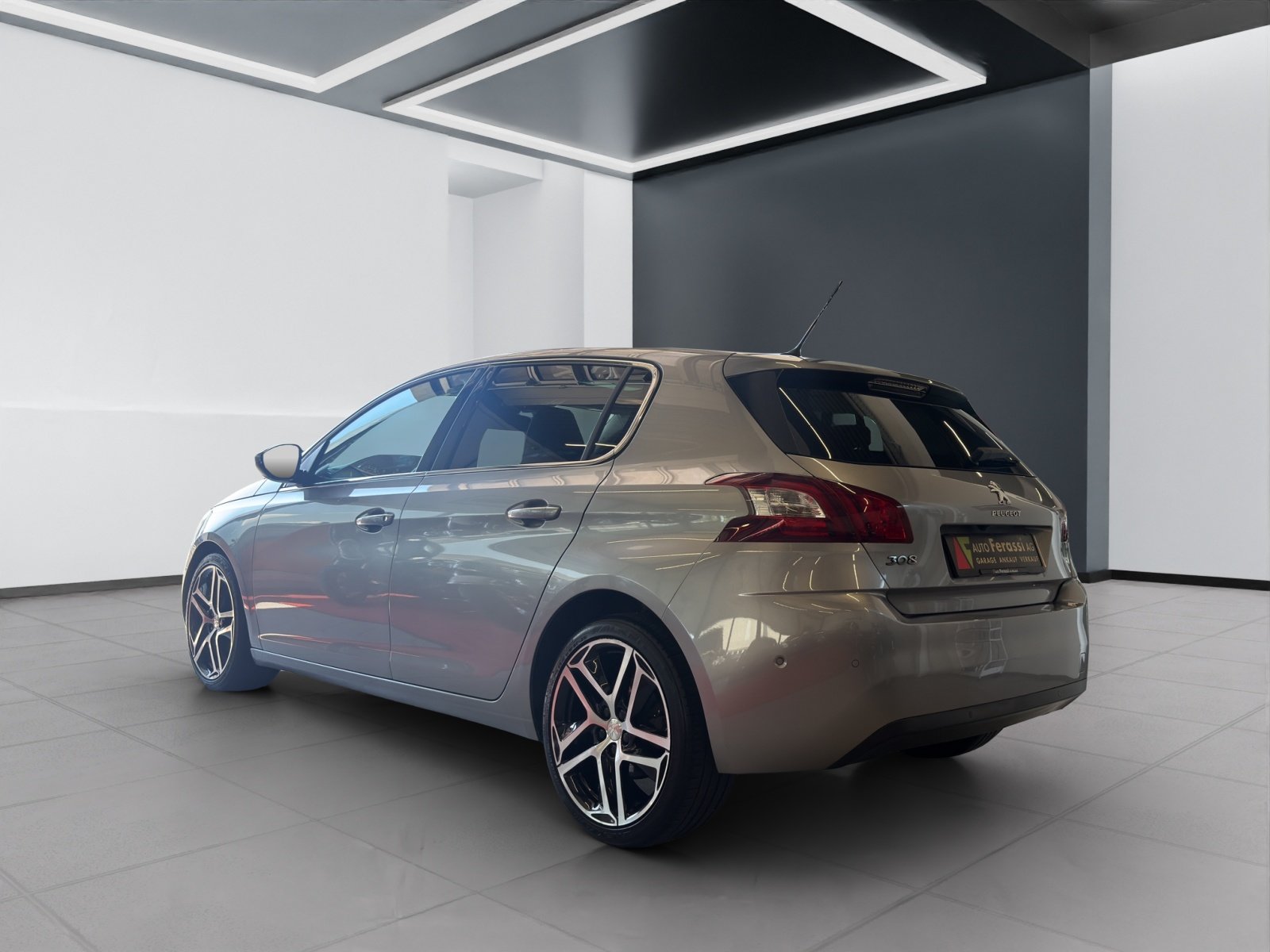 PEUGEOT 308 1.2 THP Féline Automatic, Essence, Occasion / Utilisé, Automatique - 4