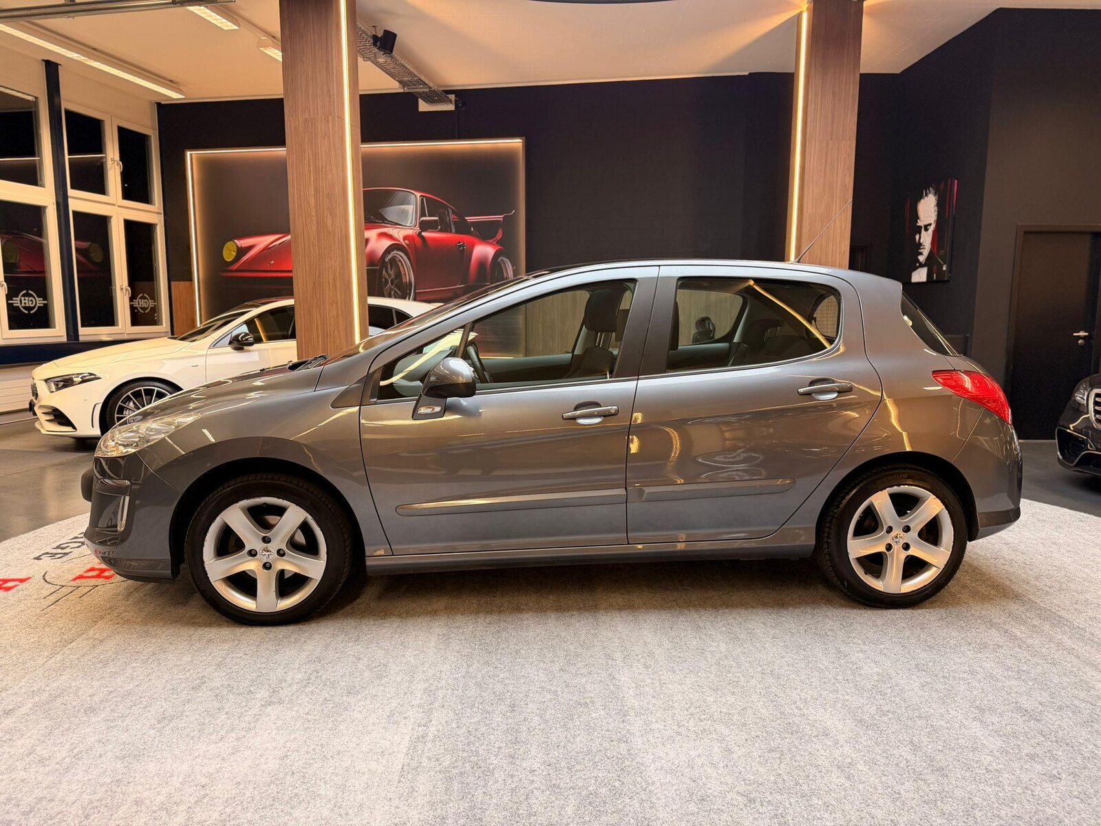 PEUGEOT 308 2.0 HDI SportPack, Diesel, Second hand / Used, Manual - 4