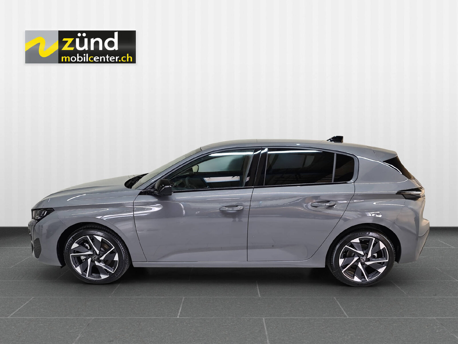 PEUGEOT 308 1.2 Hybrid Allure, Mild-Hybrid Petrol/Electric, Second hand / Used, Automatic - 2