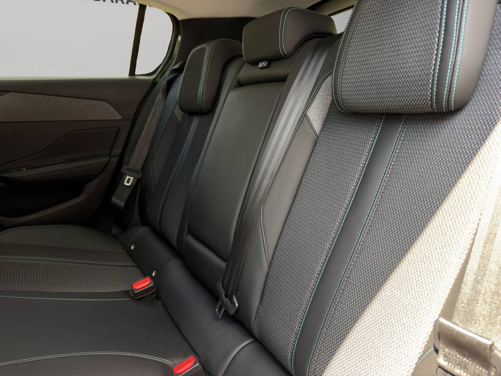 PEUGEOT 308 1.2 PureTech Allure Pack, Essence, Occasion / Utilisé, Automatique - 7