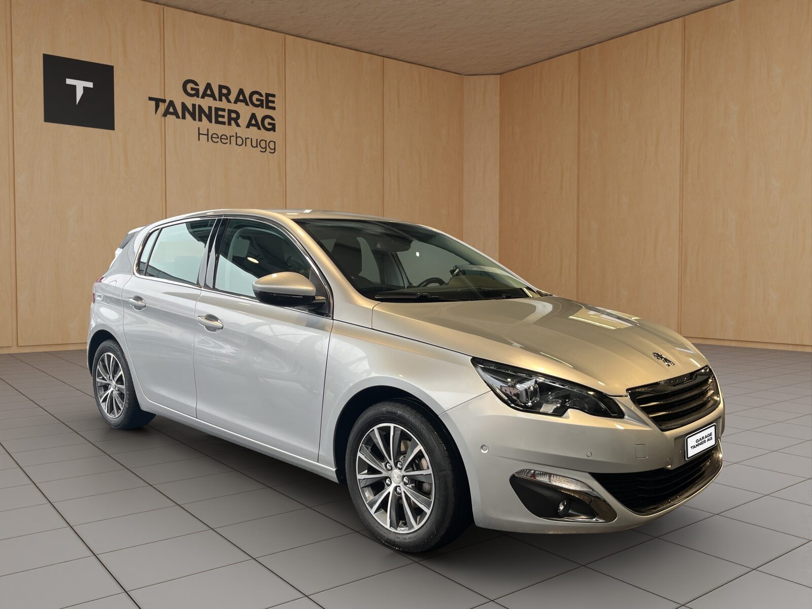 PEUGEOT 308 1.2 THP Allure, Petrol, Second hand / Used, Manual - 3