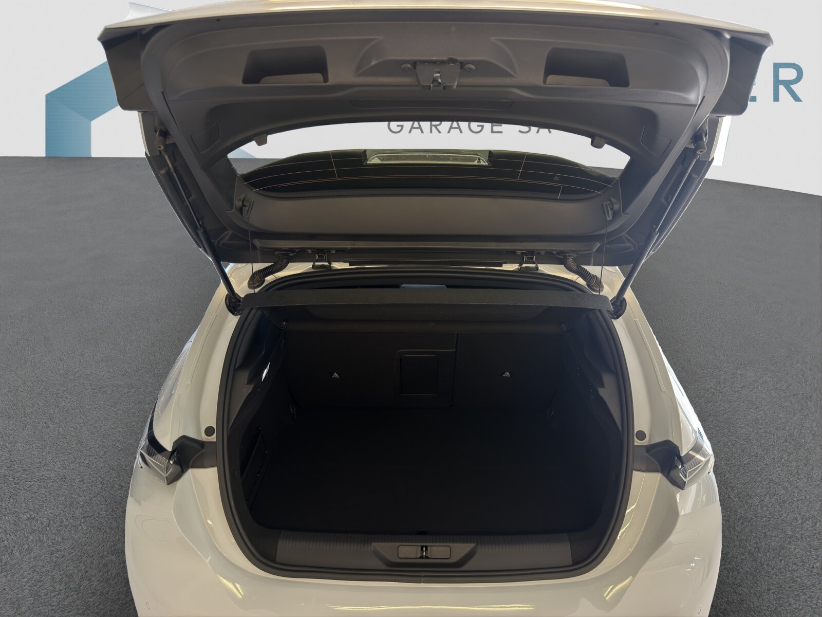 PEUGEOT 308 1.6 PHEV 180 GT, Hybride Rechargeable Essence/Électricité, Occasion / Utilisé, Automatique - 7