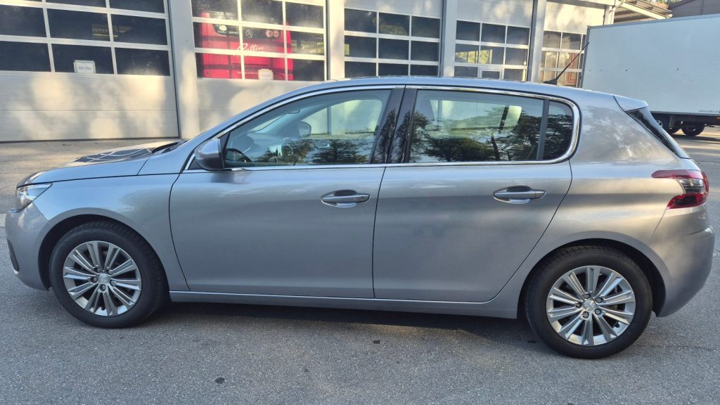 PEUGEOT 308 1.2 PureTech 130 Allure S/S, Benzin, Occasion / Gebraucht, Automatik - 4