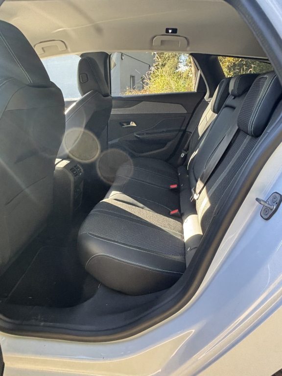 PEUGEOT 308 1.2 PureTech Allure Pack, Benzin, Occasion / Gebraucht, Automatik - 7